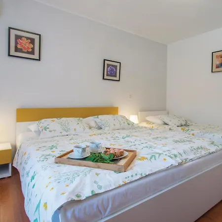 Holiday home In Gondolici With House Sea View